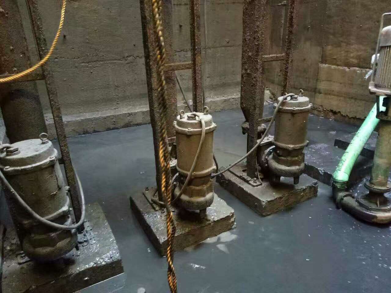 海宁污水池清理